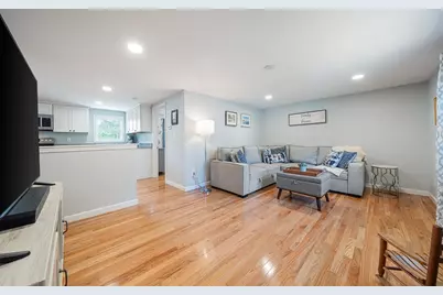 5 Pine Cir, Pembroke, MA 02359 - Photo 9