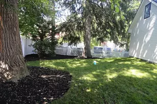 27 Lewis Ave, Arlington, MA 02474 - Photo 39