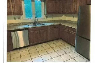 955 Randolph, Canton, MA 02021 - Photo 3