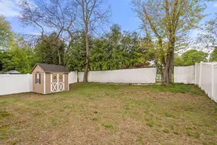 152 Ambrose St, Springfield, MA 01109 - Photo 39