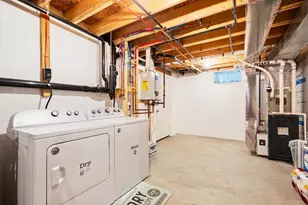 152 Ambrose St, Springfield, MA 01109 - Photo 31