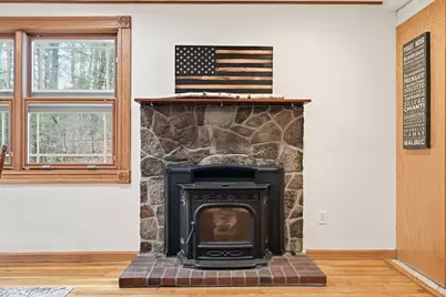 8 Searle St, Georgetown, MA 01833 - Photo 11