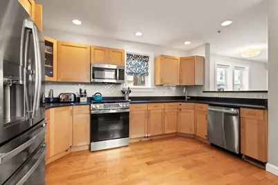 11 Oakland #11, Cambridge, MA 02139 - Photo 15