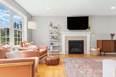 372 Franklin St, Mansfield, MA 02048 - Photo 3
