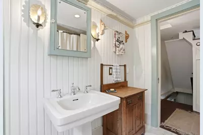 215 Prospect St, Hingham, MA 02043 - Photo 27