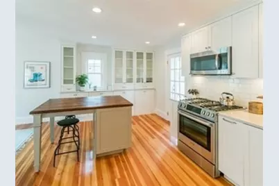 17 Warwick Rd, Watertown, MA 02472 - Photo 3