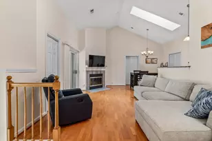 41 Bradford Commons Ln, Braintree, MA 02184 - Photo 7
