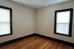 345 Earle St, New Bedford, MA 02746 - Photo 11