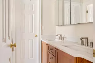 52 Plymouth St, Cambridge, MA 02141 - Photo 13