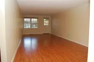 9 Elm St, Acton, MA 01720 - Photo 5