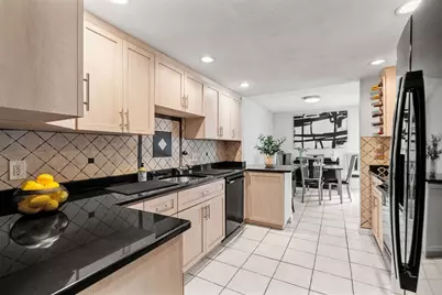 1100 Salem #65, Lynnfield, MA 01940 - Photo 3