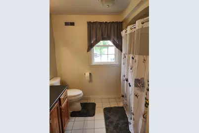 33 Guerin St, Chicopee, MA 01020 - Photo 23