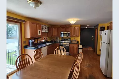 33 Guerin St, Chicopee, MA 01020 - Photo 11