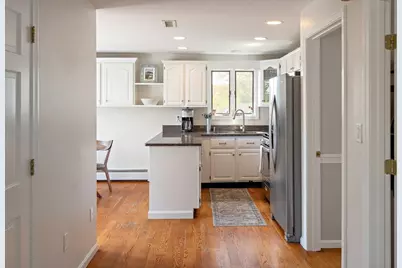 18 Nob Way, Lowell, MA 01852 - Photo 9