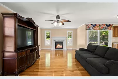1507 E Mountain Rd, Westfield, MA 01085 - Photo 9