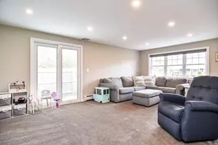 15 Fenway Dr, Framingham, MA 01701 - Photo 9