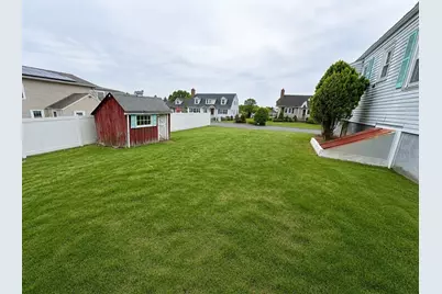 63 Oak St, Stoneham, MA 02180 - Photo 3