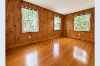 63 Oak St, Stoneham, MA 02180 - Photo 5