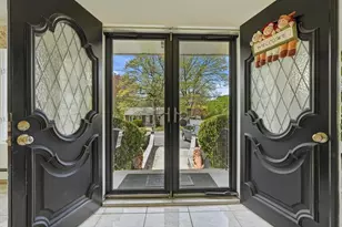 39 Forest St, Saugus, MA 01906 - Photo 3