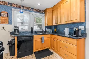 31-33 Cleveland St, Boston, MA 02136 - Photo 11