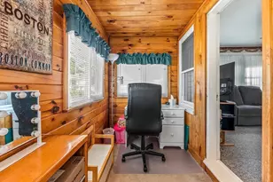 31-33 Cleveland St, Boston, MA 02136 - Photo 17