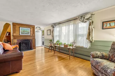 102 Park Street, Hudson, MA 01749 - Photo 3