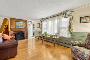 102 Park St, Hudson, MA 01749 - Photo 3