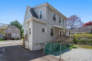 45 Edgemere Rd, Boston, MA 02132 - Photo 11
