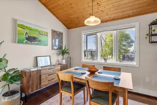 32 Farragut Ave, Somerville, MA 02144 - Photo 3