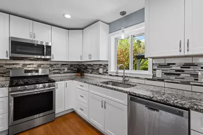 38 Upland St, Auburn, MA 01501 - Photo 9