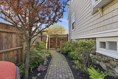 181 Franklin St, Stoneham, MA 02180 - Photo 35