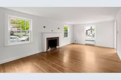 10 Magnolia Rd, Milton, MA 02186 - Photo 5