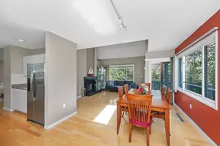1175 Chestnut St, Newton, MA 02464 - Photo 15