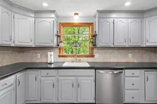 7 Byfield Rd, Groveland, MA 01834 - Photo 13