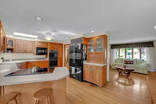 45 Lake St, Shrewsbury, MA 01545 - Photo 3