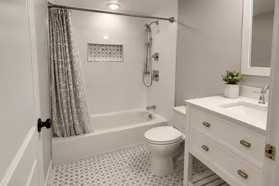 229 Lake St #D, Weymouth, MA 02189 - Photo 5