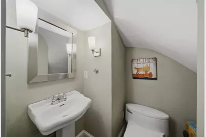 2 Lyndeboro Pl, Boston, MA 02116 - Photo 9