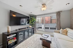 2 Lyndeboro Pl, Boston, MA 02116 - Photo 19
