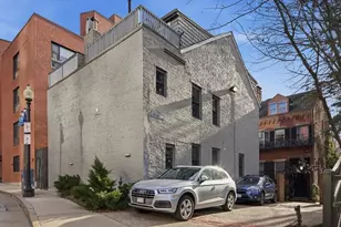 2 Lyndeboro Pl, Boston, MA 02116 - Photo 29