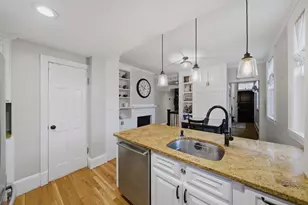 2 Lyndeboro Pl, Boston, MA 02116 - Photo 7
