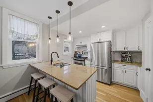 2 Lyndeboro Pl, Boston, MA 02116 - Photo 5