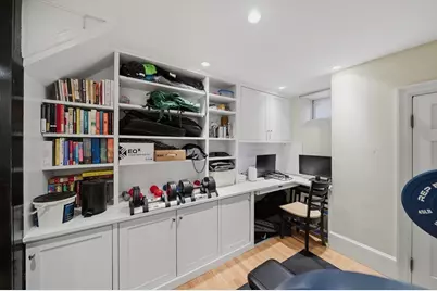 2 Lyndeboro Pl, Boston, MA 02116 - Photo 27