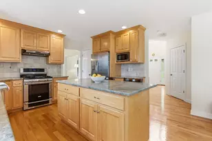 8 Victoria Cir, Shrewsbury, MA 01545 - Photo 15