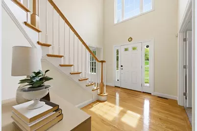 8 Victoria Circle, Shrewsbury, MA 01545 - Photo 5