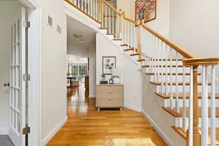 8 Victoria Cir, Shrewsbury, MA 01545 - Photo 3