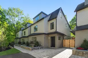 956 Walnut St, Newton, MA 02461 - Photo 1