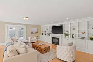 20 Maple St, Lexington, MA 02420 - Photo 9