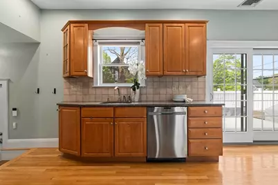 185 Franklin St, Stoneham, MA 02180 - Photo 11