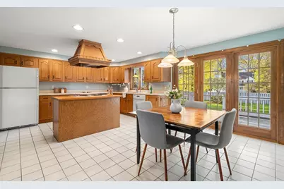 14 Eugene Rd, Burlington, MA 01803 - Photo 11