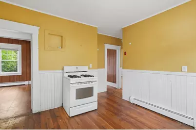 104 Bedford Avenue, Lowell, MA 01854 - Photo 13